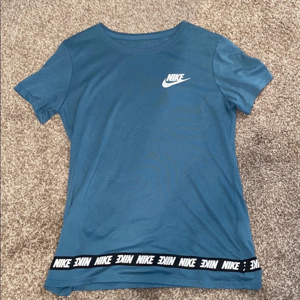 Nike tshirt
